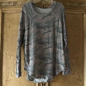 American Eagle Soft & Sexy Plush Top